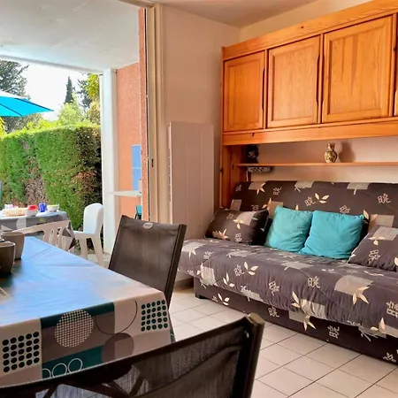 Apartment Ce040-g076 2 Pieces 6 Couchages Le Lavandou