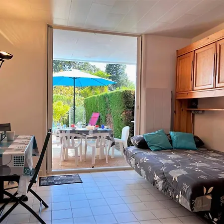 Ce040-g076 2 Pieces 6 Couchages *